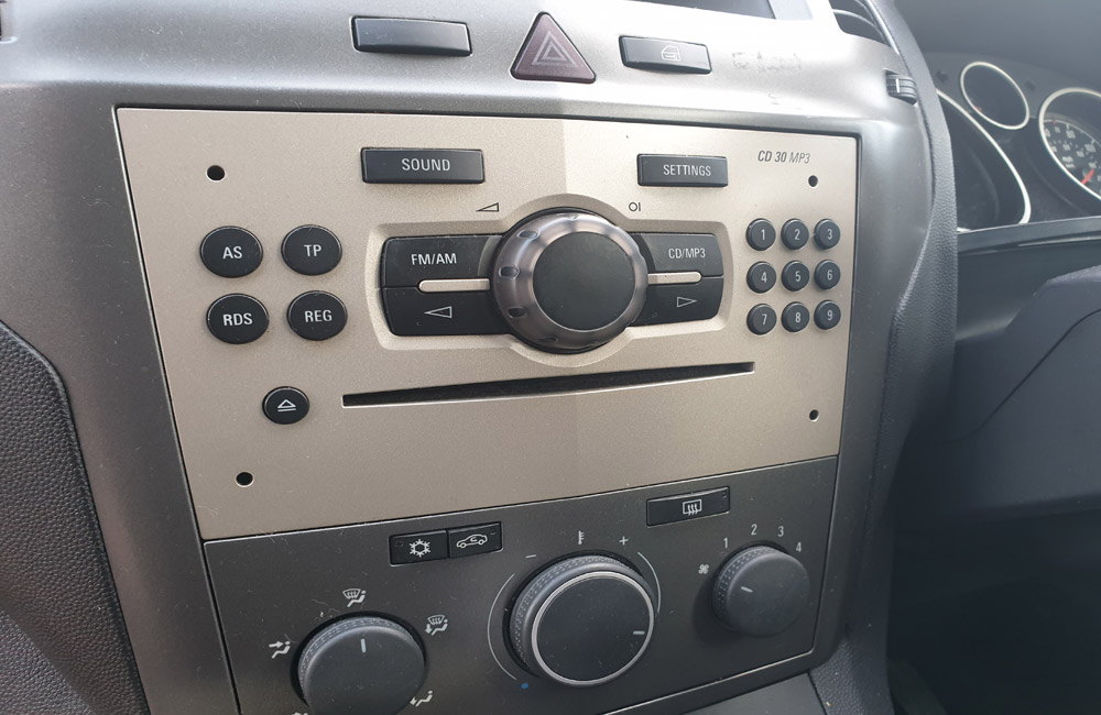 Vauxhall Zafira Club 16V CD Player